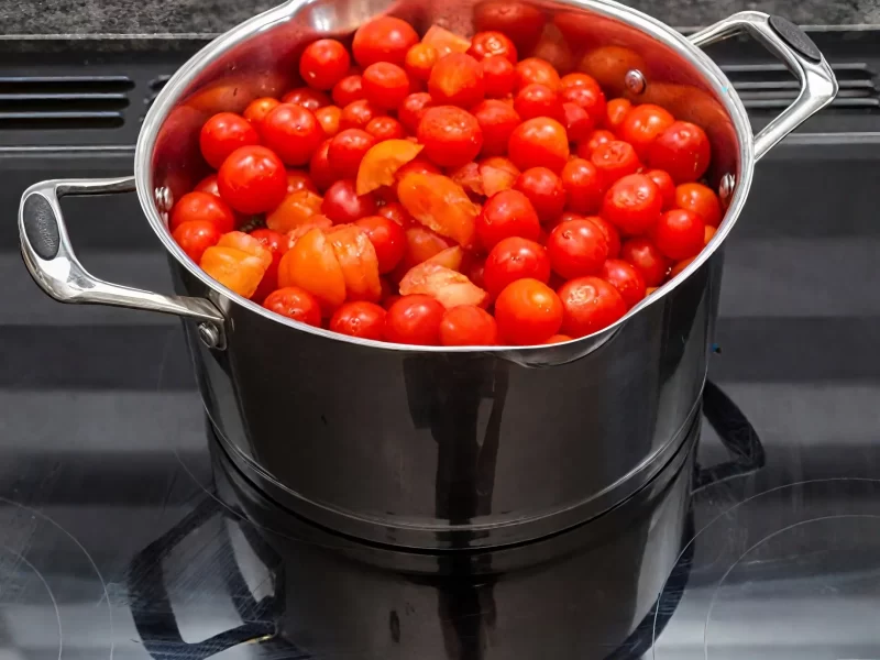 Why Tri Ply Cookware is Great for Cooking Acidic Foods