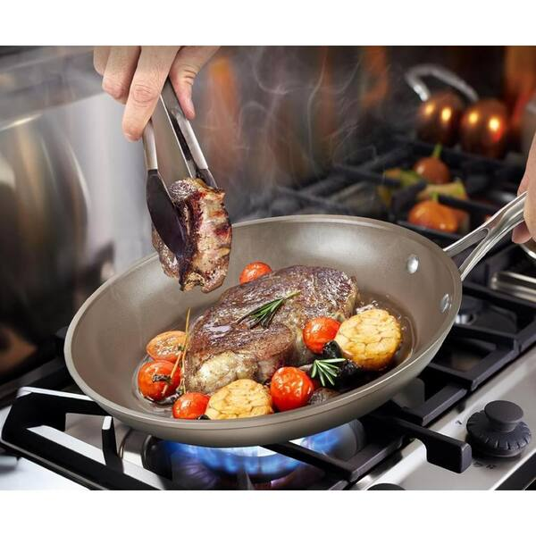 cooking with aluminum cookware
