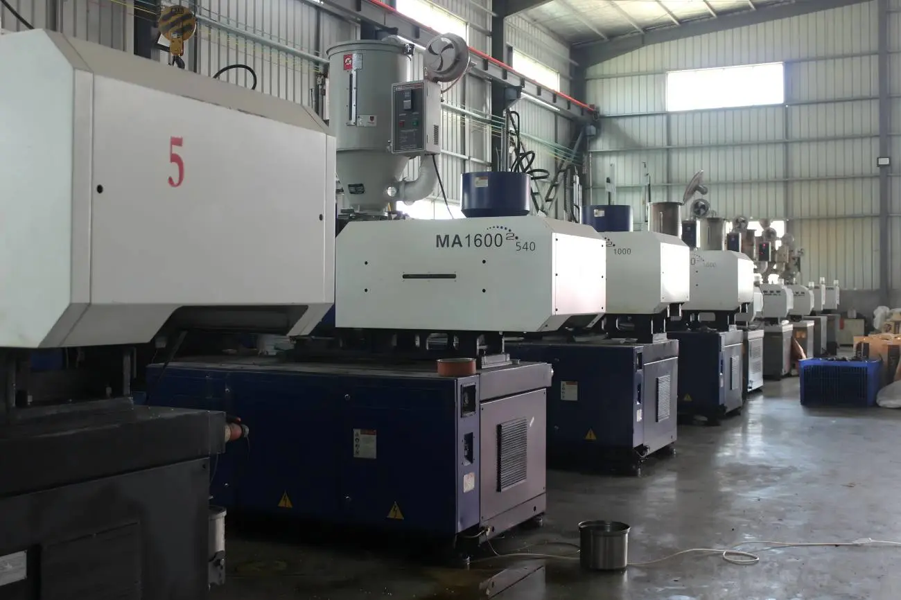 台所用品生産ライン