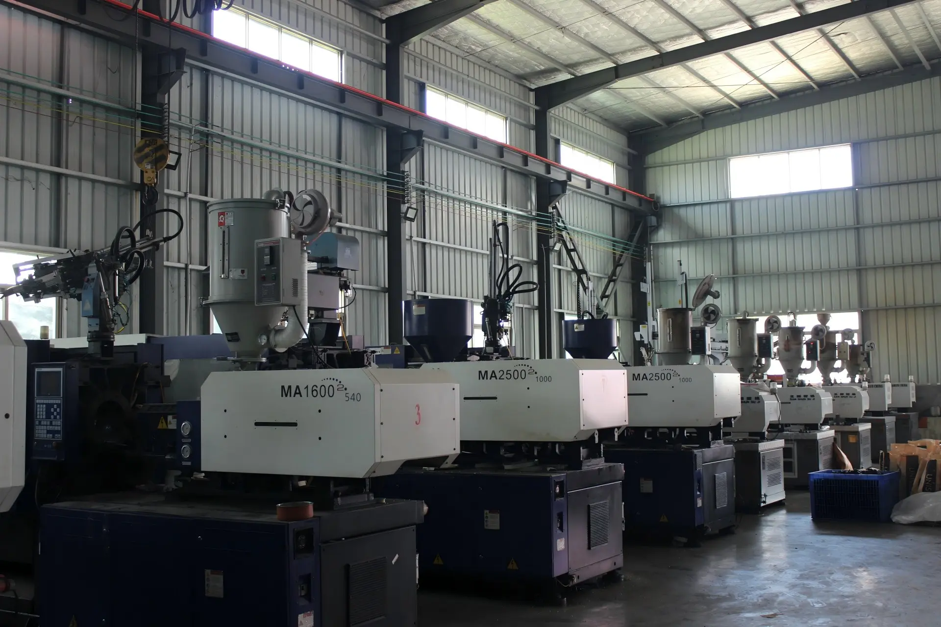 Линия по производству кухонных принадлежностей